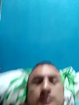 Geral Yeraldyn09 online show from September 2025 02:00:02 AM