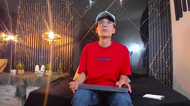 AxelWolfe online show from September 2025 08:30:02 PM