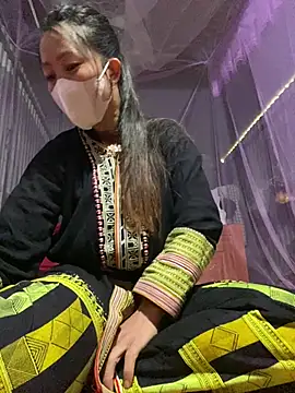 Snapshot of Huong-Ly chatting on February 2026 07:48:01 AM Huong-Ly online show from February 2026 07:48:01 AM