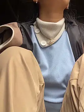 Snapshot of Huong-Ly chatting on February 2026 03:48:01 AM Huong-Ly online show from February 2026 03:48:01 AM