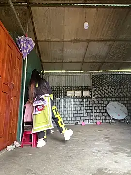 Snapshot of Huong-Ly chatting on February 2026 04:44:02 AM Huong-Ly online show from February 2026 04:44:02 AM