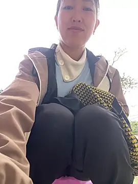 Snapshot of Huong-Ly chatting on February 2026 03:06:01 AM Huong-Ly online show from February 2026 03:06:01 AM