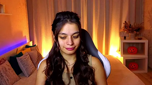 Leila Hefner online show from November 2025 03:12:01 AM