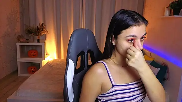 Leila Hefner online show from November 2025 03:16:01 AM