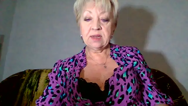 DianaQDream online show from April 2026 02:20:01 AM