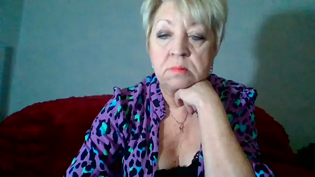DianaQDream online show from May 2026 07:04:02 AM