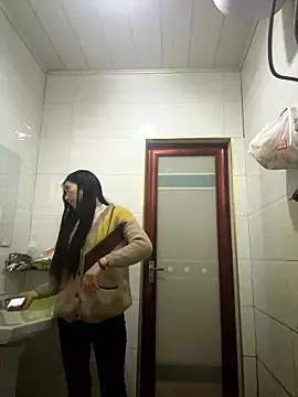 crhong666 online show from January 2026 12:36:01 AM