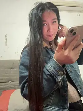 crhong666 online show from March 2026 12:37:02 AM