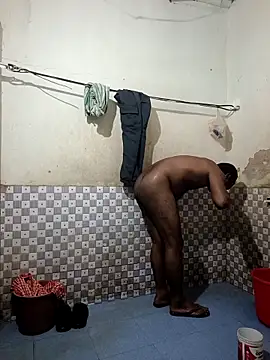 nughtytommy01 online show from April 2026 11:07:01 PM