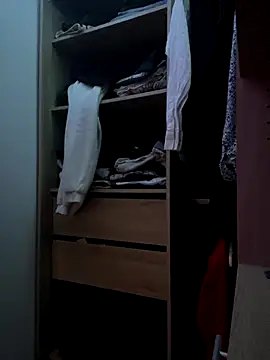 Snapshot of LesAmantsAE2 chatting on January 2026 07:33:01 AM LesAmantsAE2 online show from January 2026 07:33:01 AM