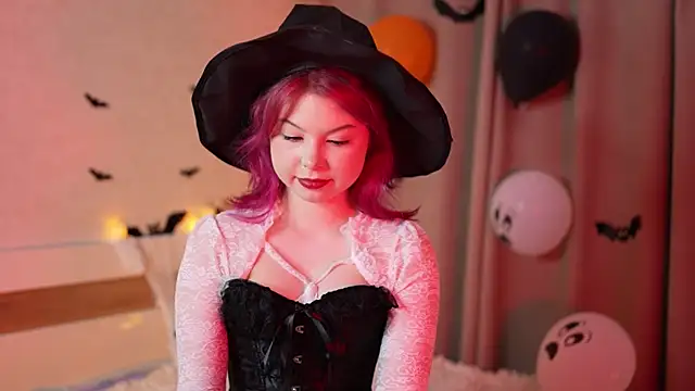 Stella Vanila online show from October 2025 12:03:01 AM