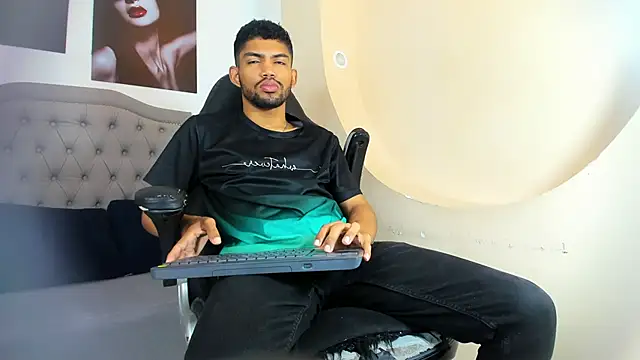 Snapshot of jeff_nick chatting on November 2025 12:06:02 PM jeff nick online show from November 2025 12:06:02 PM