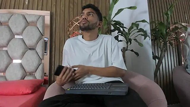 Snapshot of jeff_nick chatting on December 2025 04:12:02 PM jeff nick online show from December 2025 04:12:02 PM