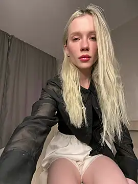 KittenFang online show from May 2026 07:08:01 PM