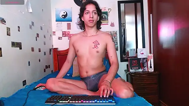 DannyPhantom555 online show from October 2025 05:25:02 PM