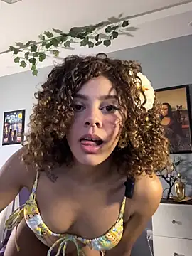 Snapshot of hannachris- chatting on September 2025 12:12:01 AM hannachris- online show from September 2025 12:12:01 AM