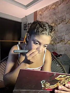 hannachris- online show from December 2025 11:25:02 PM