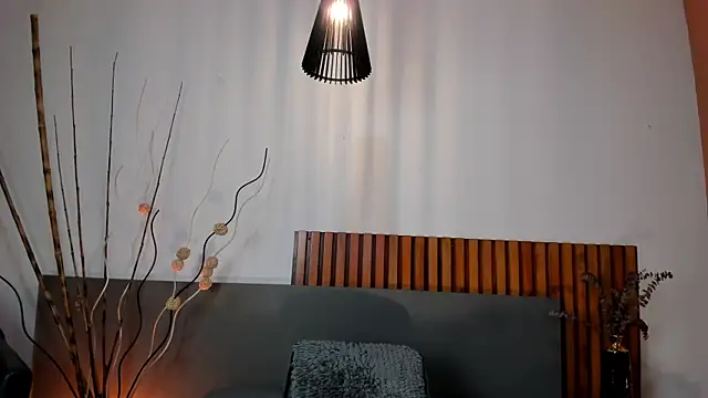 AelinDuvalier online show from December 2025 06:48:02 PM