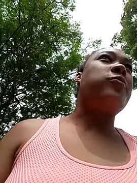 Snapshot of dahian_charlote02 chatting on February 2026 06:11:02 PM dahian charlote02 online show from February 2026 06:11:02 PM