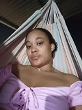 Snapshot of dahian_charlote02 chatting on July 2026 01:00:01 AM dahian charlote02 online show from July 2026 01:00:01 AM