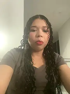 STEFANY MOLL online show from October 2025 02:39:01 PM