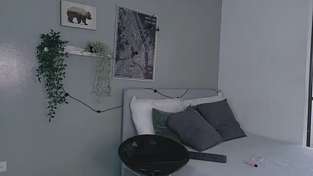 Nickifox   online show from November 2025 07:35:01 PM