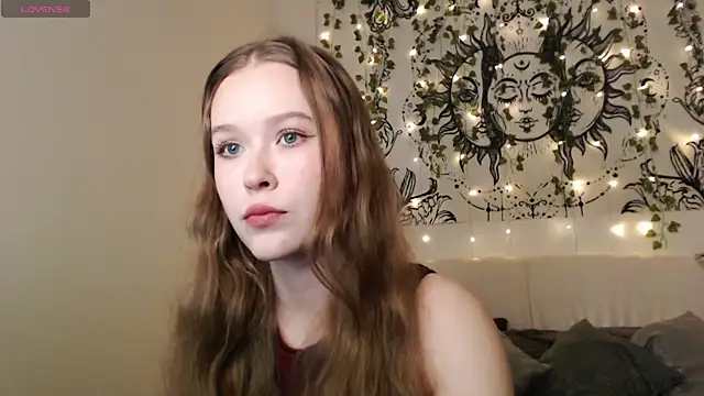 Snapshot of MandyMils chatting on October 2025 03:33:02 PM MandyMils online show from October 2025 03:33:02 PM