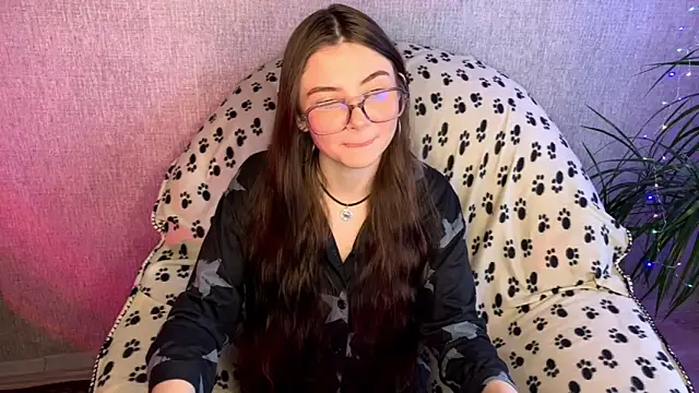 Snapshot of may_rollins chatting on April 2026 01:23:01 PM may rollins online show from April 2026 01:23:01 PM