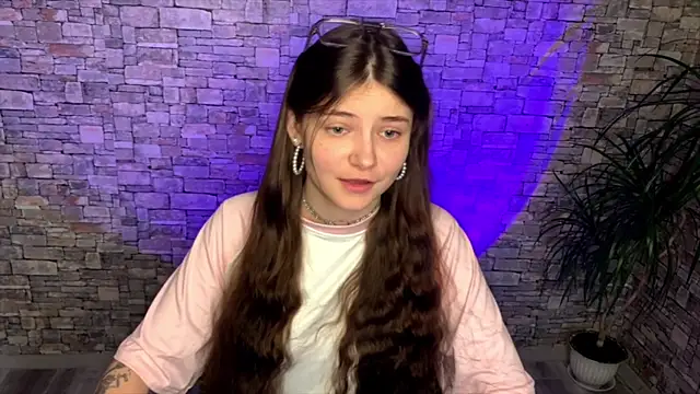 Snapshot of may_rollins chatting on April 2026 04:15:02 PM may rollins online show from April 2026 04:15:02 PM
