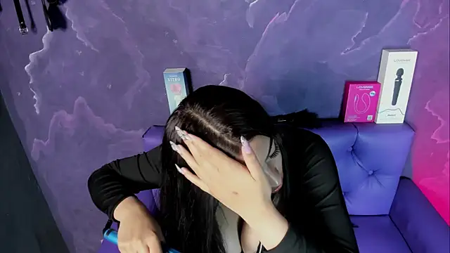 Lili milk20 online show from October 2025 07:14:02 PM