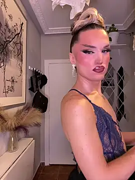 Snapshot of lacattiva chatting on October 2025 07:31:01 PM lacattiva online show from October 2025 07:31:01 PM