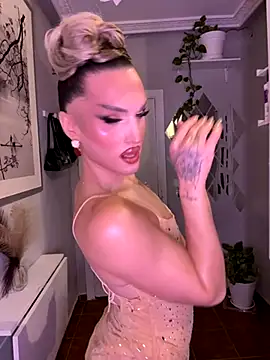 Snapshot of lacattiva chatting on November 2025 05:12:01 PM lacattiva online show from November 2025 05:12:01 PM