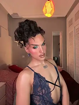 Snapshot of lacattiva chatting on December 2025 09:23:02 PM lacattiva online show from December 2025 09:23:02 PM