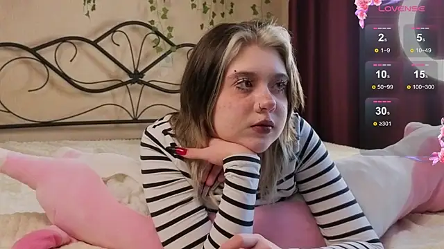 IrisSoCute online show from September 2025 08:27:01 AM