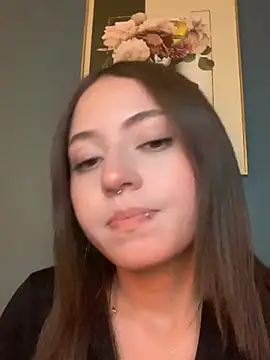 PrettyAmber online show from April 2026 12:12:01 AM