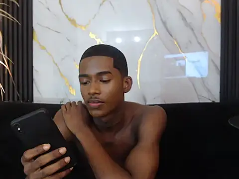 Snapshot of brihansexx chatting on November 2025 05:33:01 AM brihansexx online show from November 2025 05:33:01 AM