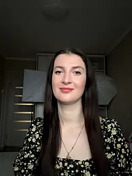 Snapshot of EvelinCuper chatting on November 2025 06:24:01 AM EvelinCuper online show from November 2025 06:24:01 AM