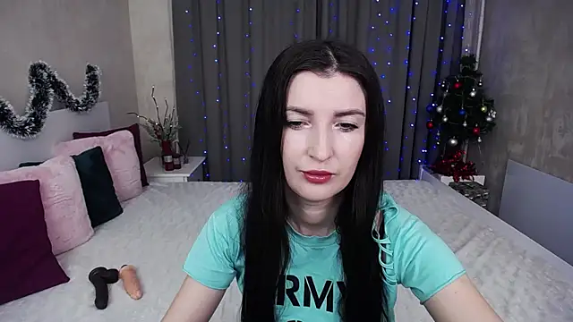 Snapshot of EvelinCuper chatting on December 2025 06:20:01 AM EvelinCuper online show from December 2025 06:20:01 AM