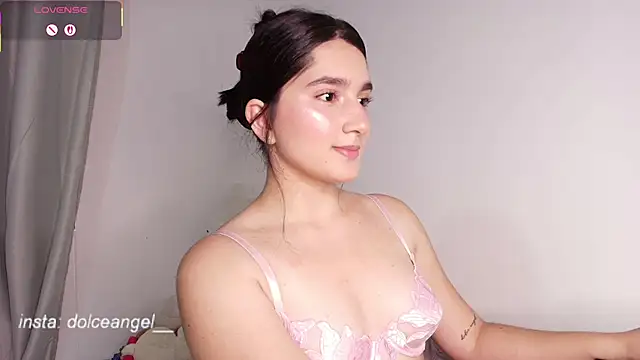 Snapshot of dulceangel__ chatting on October 2025 10:28:02 PM dulceangel online show from October 2025 10:28:02 PM