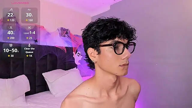 Snapshot of Phillicious__ chatting on October 2025 09:58:02 PM Phillicious online show from October 2025 09:58:02 PM