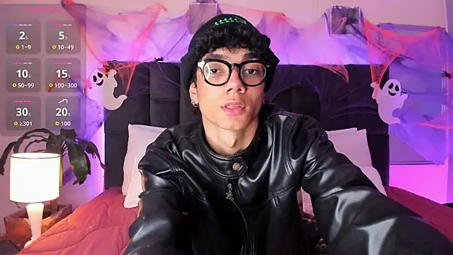 Snapshot of Phillicious__ chatting on October 2025 12:14:01 AM Phillicious online show from October 2025 12:14:01 AM