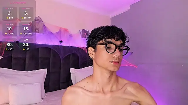 Snapshot of Phillicious__ chatting on October 2025 09:04:02 PM Phillicious online show from October 2025 09:04:02 PM