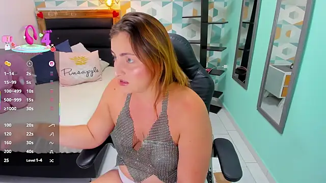 Snapshot of KRISTINPITERS chatting on September 2025 08:25:01 PM KRISTINPITERS online show from September 2025 08:25:01 PM