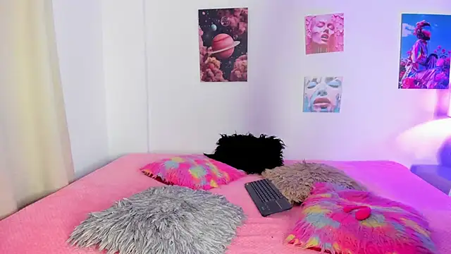 mia purplee online show from October 2025 03:13:02 AM