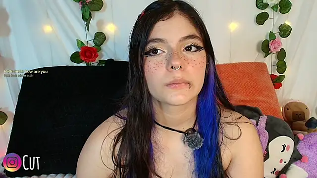 cutee andrea online show from April 2026 02:33:01 AM