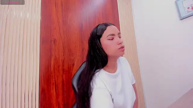 KhateAndersson online show from January 2026 08:22:01 PM