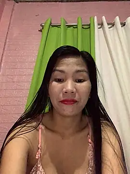 Cleo17 online show from April 2026 12:32:01 PM