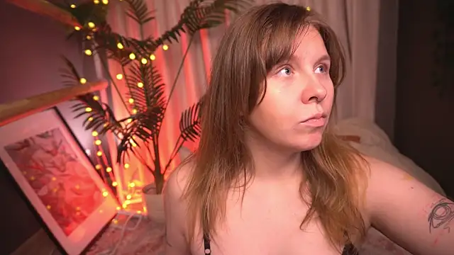 Snapshot of Sense_Of_Rosemary chatting on November 2025 07:24:02 AM Sense Of Rosemary online show from November 2025 07:24:02 AM