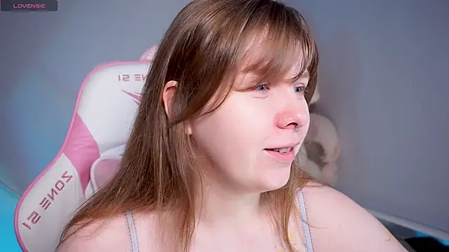 Snapshot of Sense_Of_Rosemary chatting on November 2025 06:34:01 AM Sense Of Rosemary online show from November 2025 06:34:01 AM