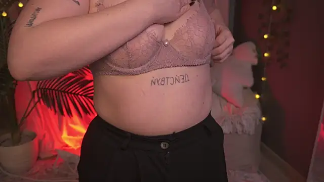 Snapshot of Sense_Of_Rosemary chatting on December 2025 05:45:02 AM Sense Of Rosemary online show from December 2025 05:45:02 AM